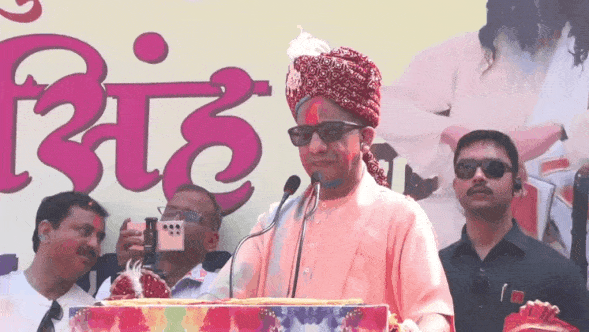 घंटाघर से निकलने वाली भगवान नृसिंह की रंगभरी शोभायात्रा में शामिल हुए मुख्यमंत्री, जमकर खेले होली