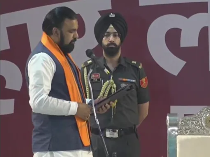पटना में भव्य शपथ ग्रहण समारोह, विजय चौधरी और बिजेंद्र यादव ने ली डिप्टी सीएम की शपथ 