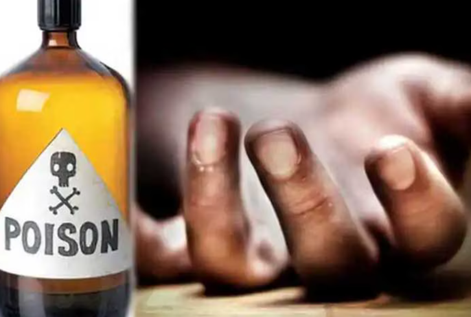 पास होने के बावजूद छात्रा ने गंवाई जान, अस्पताल जाने के दौरान रास्ते में तोड़ा दम
