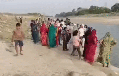 गहरे पानी में जाने से हुई मौत, दो युवकों की बची जान