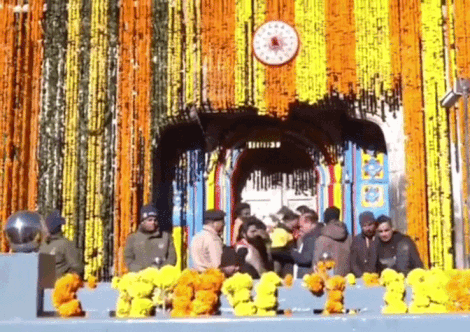 शुरू हुई केदारनाथ यात्रा, सीएम धामी रहे मौजूद