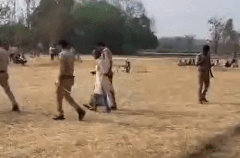 नग्न अवस्था में मिली बॉडी, शरीर पर चोट के निशान