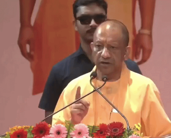 सीएम योगी बोले- अब बिना सिफारिश मिलेगी नौकरी, 936 रेडियो ऑपरेटर को जॉइनिंग लेटर