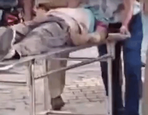 कारोबारी के घर डकैती डालने वाले बदमाशों को मार गिराया, मुठभेड़ में दो पुलिसकर्मी भी घायल