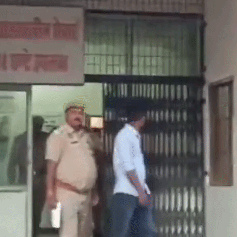 पैर में लगी गोली, 25 हजार का था इनाम