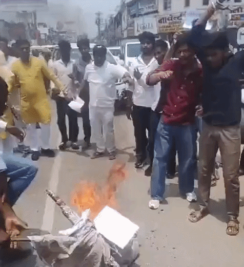 सोशल मीडिया पोस्ट पर बढ़ा सियासी विवाद, भाजपा प्रदेश अध्यक्ष पर की थी टिप्पणी
