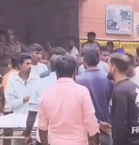 डॉक्टरों को दौड़ाकर पीटा, 11 नामजद समेत कई लोगों पर केस दर्ज