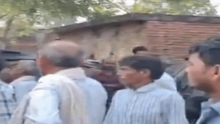फंदे से लटकी मिली बॉडी, देर रात कमरे से आई थी आवाज