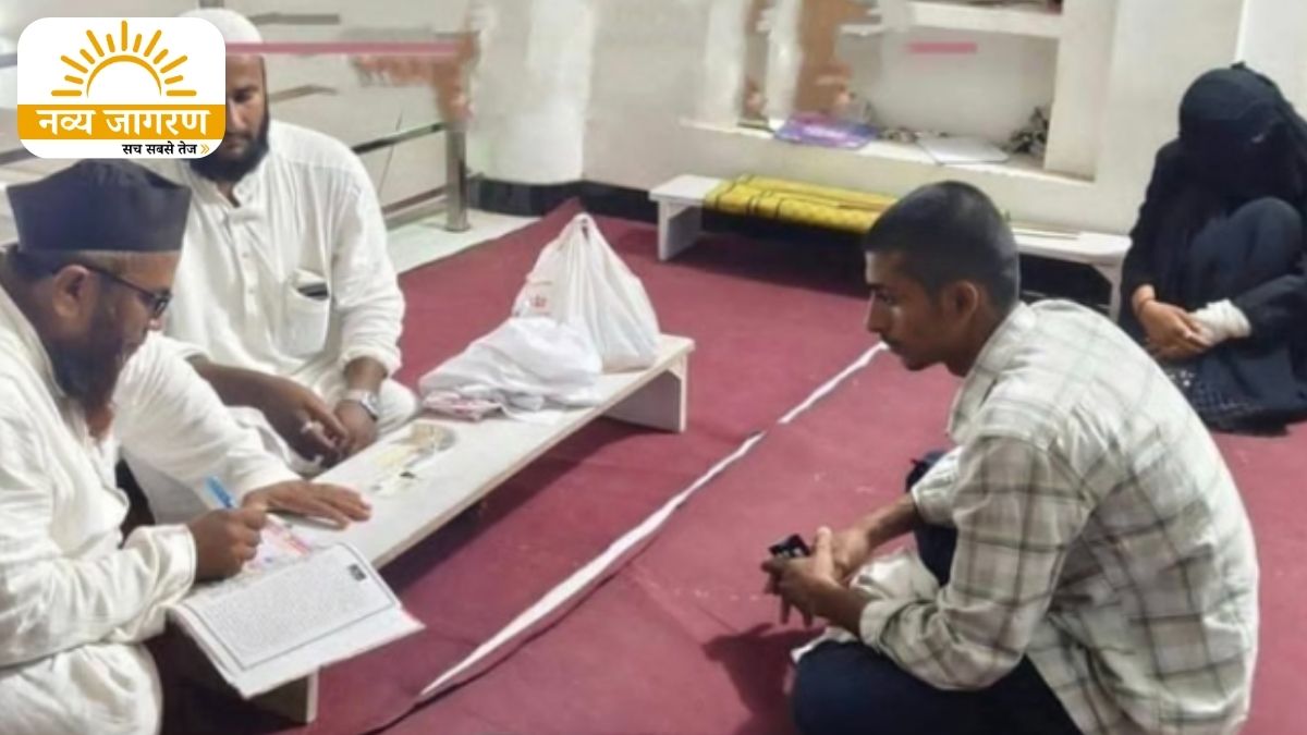 बेंगलुरु से लौटे युवक ने कबूला रिश्ता, दो बार टॉवर पर चढ़कर किया था हंगामा