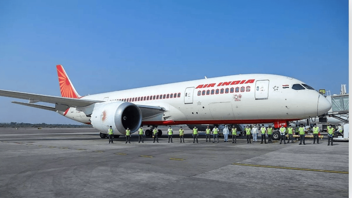 एअर इंडिया की फ्लाइट रनवे से टकराई, 181 यात्री और क्रू सेफ