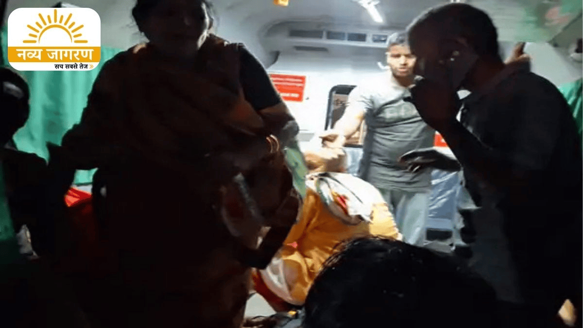 गोंडा में डीसीएम से टकराया ऑटो, दादी की मौत
