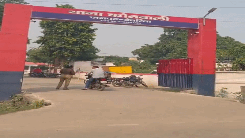 घटनास्थल से चिलम बरामद, रेलवे ट्रैक के किनारे बैठे थे दोनों