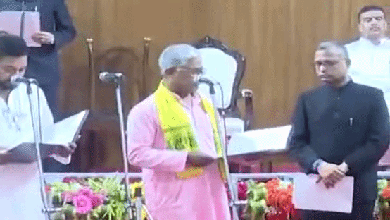 पश्चिम बंगाल में मंत्रिमंडल विस्तार, 35 नए मंत्रियों ने ली शपथ