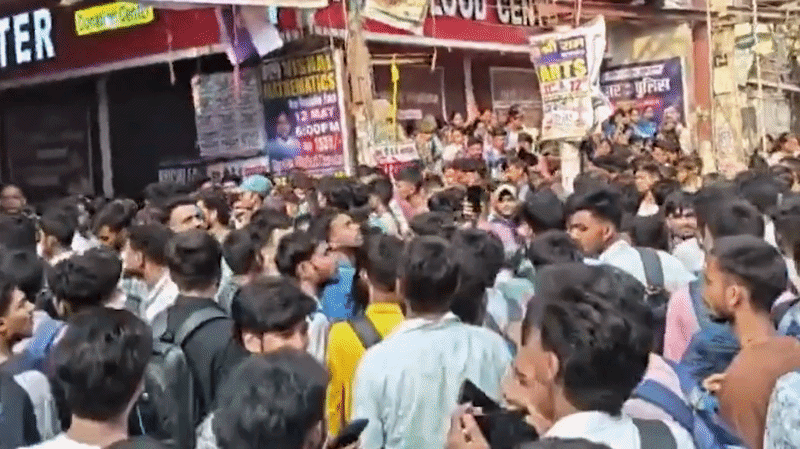 दो कोचिंग संस्थानों के छात्रों में हिंसक झड़प, फायरिंग और पथराव से मचा हड़कंप