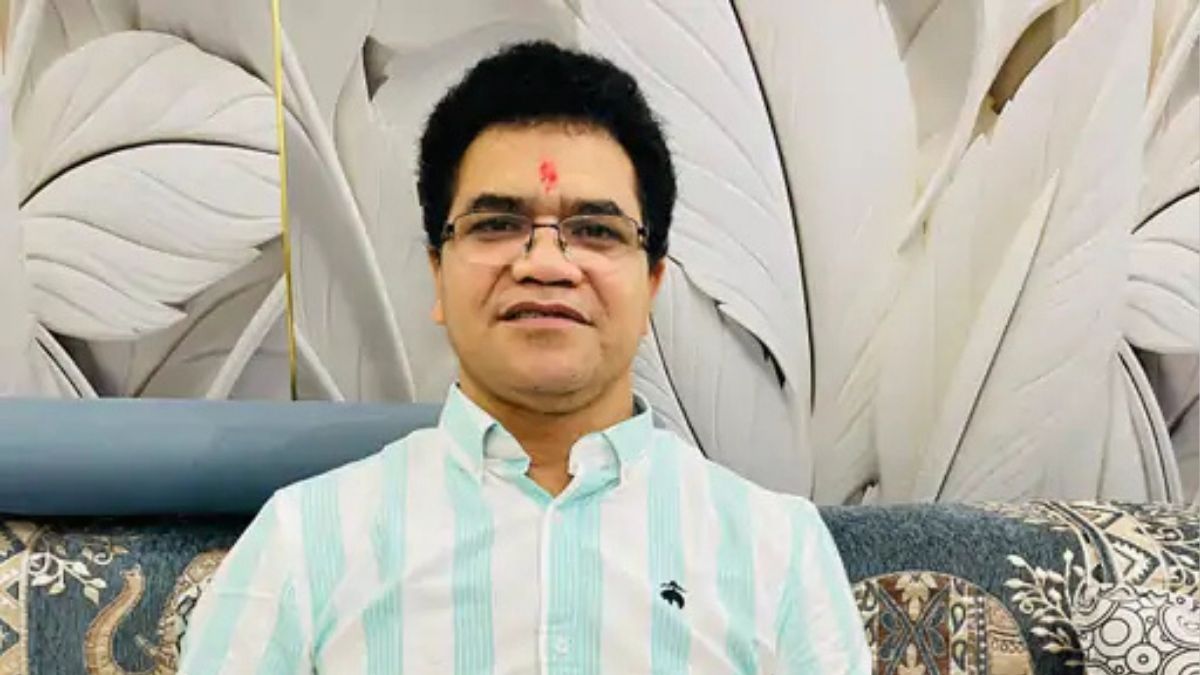 आईपीएस अधिकारी के पिता ने दर्ज कराया केस, छह सालों में किस्तों में दी थी रकम