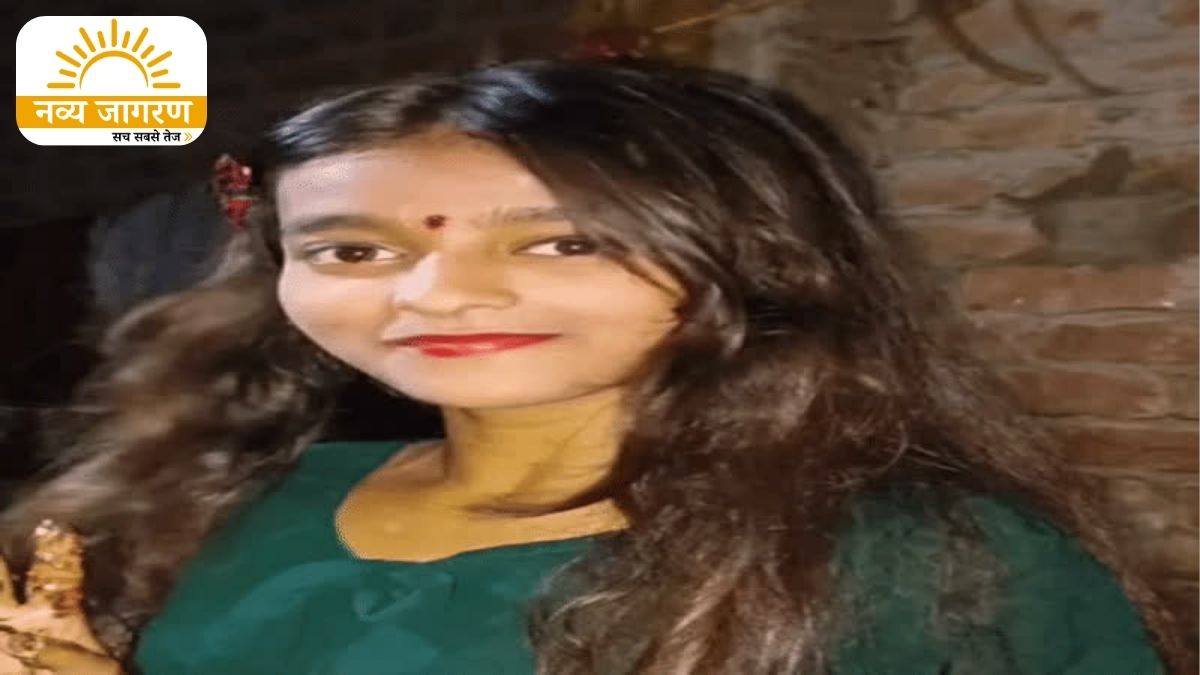 कमरे में फंदे से लटकी मिली बॉडी, परिजनों ने प्रताड़ना का लगाया आरोप