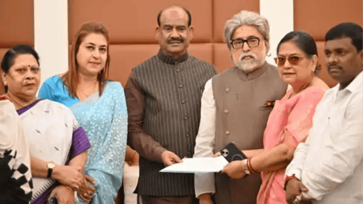 20 सांसदों ने NCPI में किया विलय, ममता गुट ने जताया विरोध