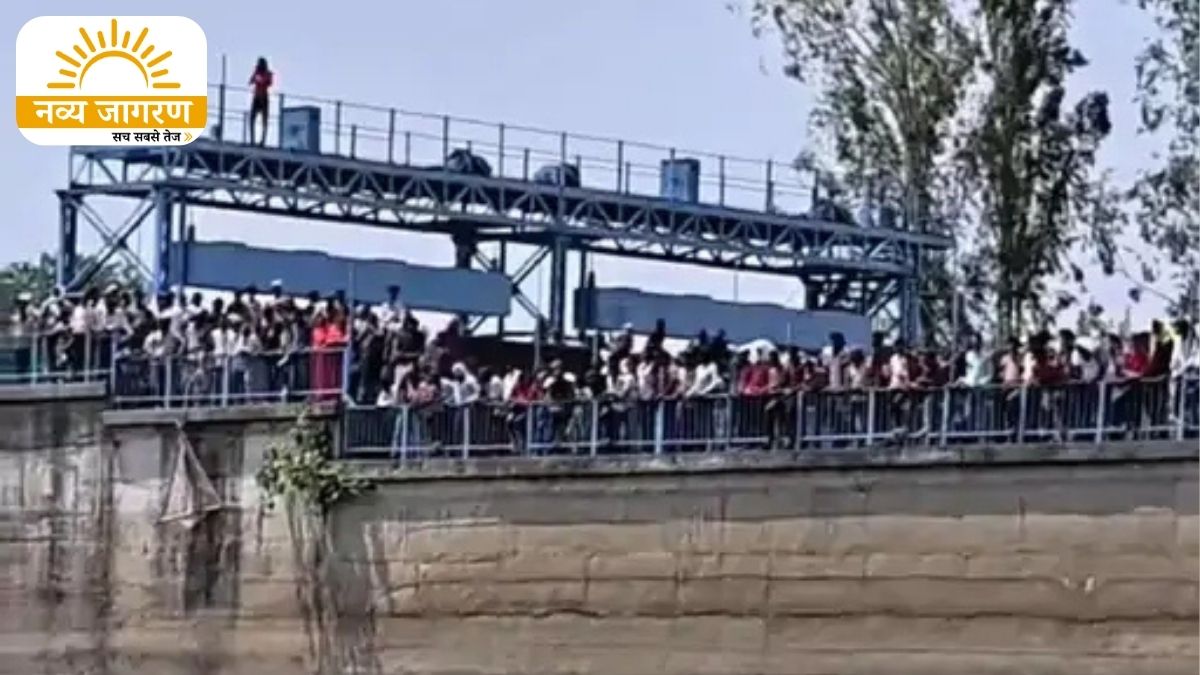 नहाने के दौरान गहरे पानी में समाया, तैरना न आने से गई जान