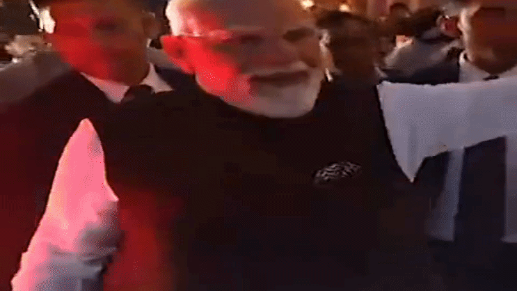 भारतीय समुदाय ने किया भव्य स्वागत, यूरोपीय दौरे का अंतिम चरण