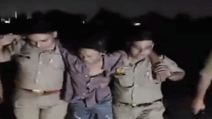 मुठभेड़ में पैर में गोली लगने से घायल, मर्डर के बाद से चल रहा था फरार