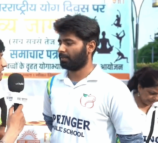 1000 से अधिक स्कूली बच्चों ने किया योगाभ्यास, AIIMS डायरेक्टर बोलीं- नियमित योग से बनेगा स्वस्थ और सशक्त भारत