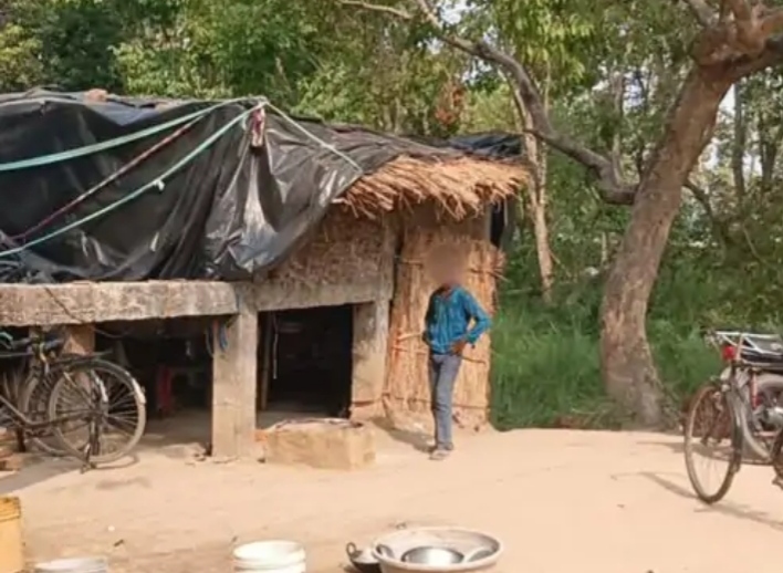 मोबाइल में मिले 50 से अधिक अश्लील वीडियो, खेत में गंभीर हालत में मिली थी बच्ची
