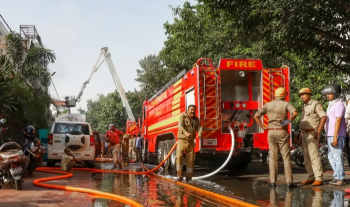 फोटो में देखिए घटनास्थल का मंजर