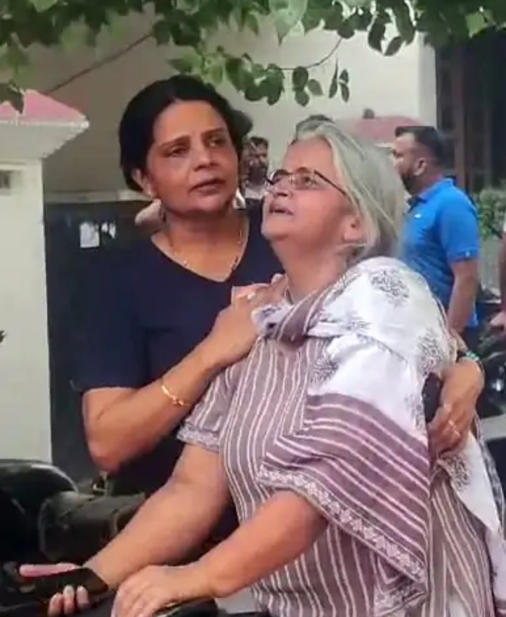 फोटो में देखिए घटनास्थल का मंजर