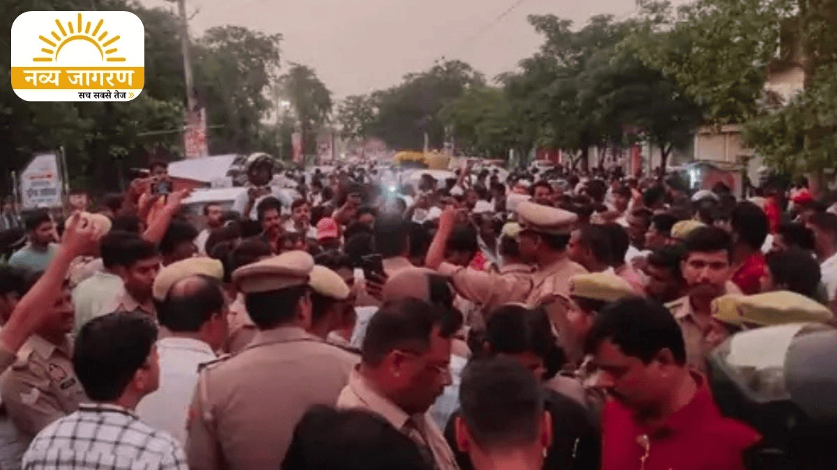 शव रखकर किया सड़क जाम, यातायात बाधित करने का आरोप