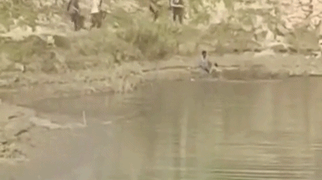 हथौड़े से सिर पर किए कई वार, एक मिनट तक चला संघर्ष