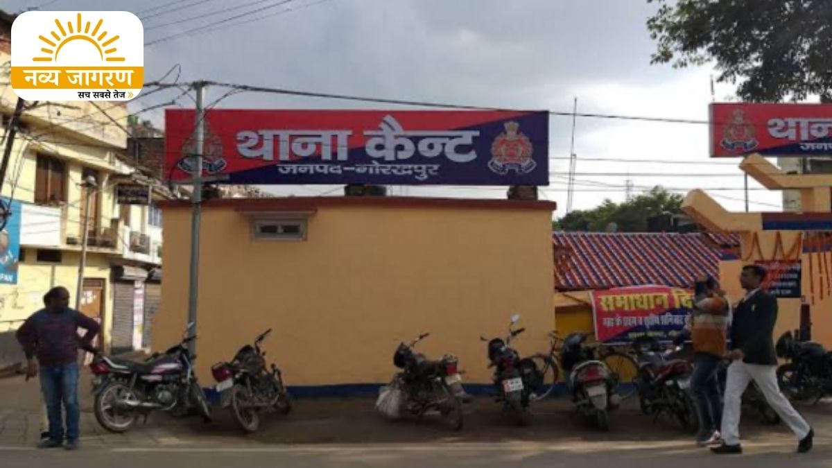 घर आकर करता था अश्लील हरकतें, पुलिस ने दर्ज किया केस