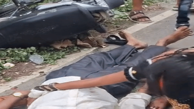 पुलिया से टकराई अनियंत्रित बाइक, रिश्तेदारी में जा रहे थे दोनों