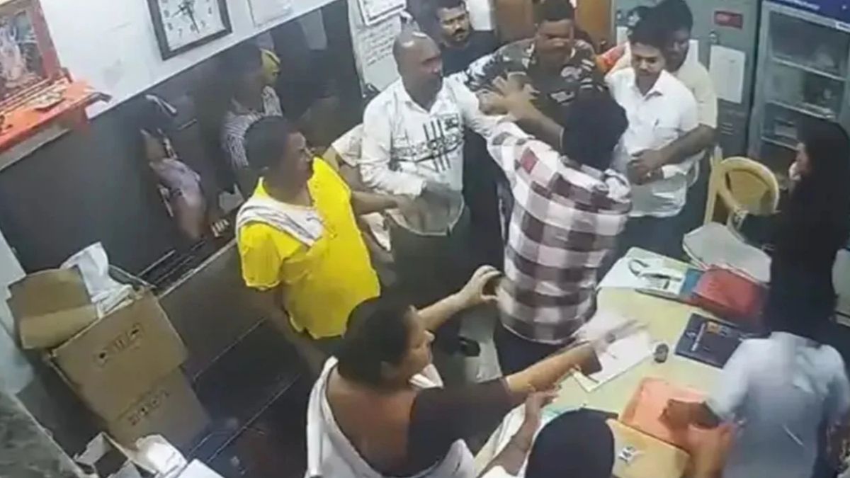 डॉक्टर ने छोड़ी नौकरी, NICU में बेड नहीं मिलने पर बढ़ा विवाद