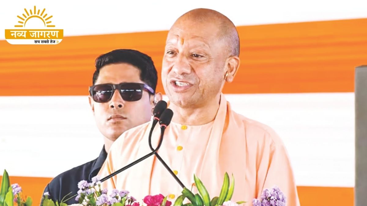 बस्ती में 77 विकास परियोजनाओं की दी सौगात, आवास-ऋण योजना के लाभार्थियों को सौंपे प्रमाणपत्र
