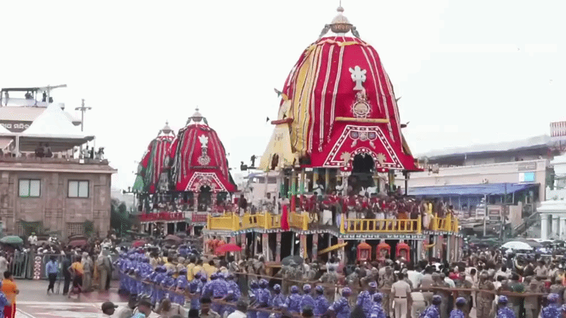 तीनों रथ पूरी तरह सजकर पहुंचे सिंहद्वार, ड्रोन और एंटी-ड्रोन सिस्टम से होगी रथयात्रा की निगरानी