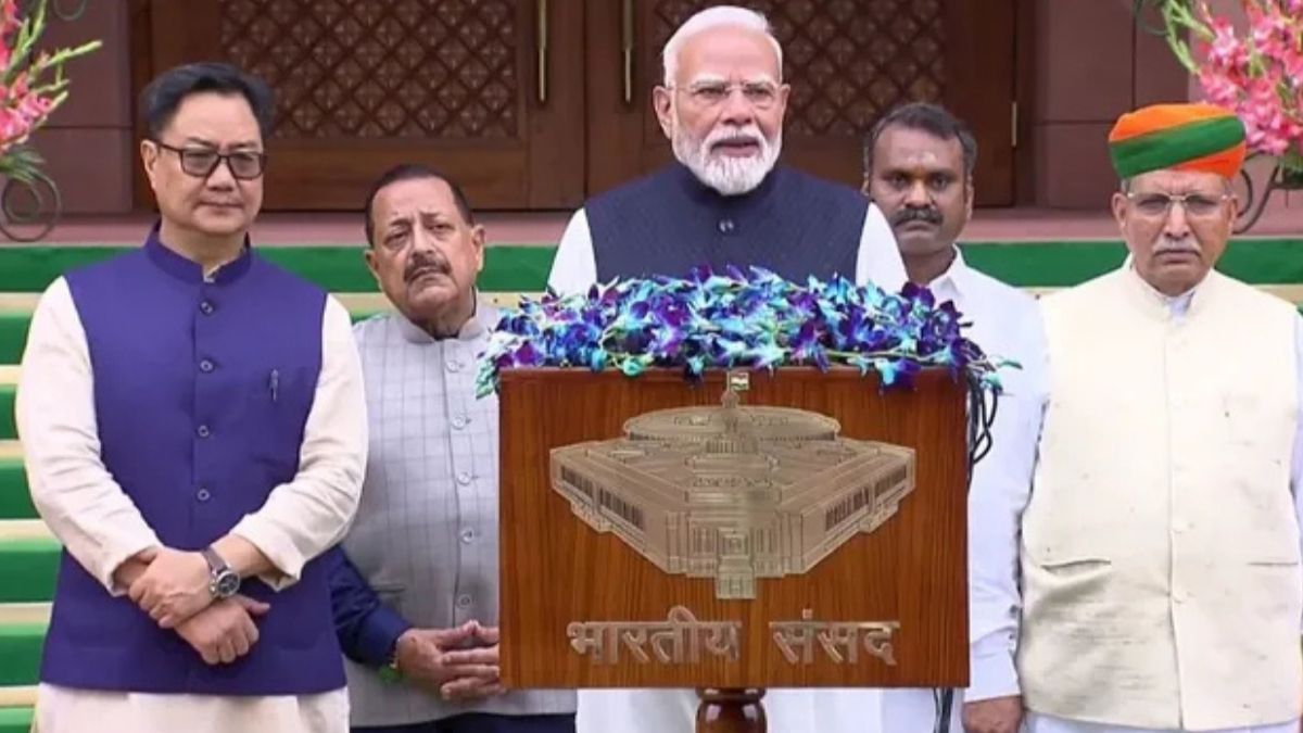 विपक्ष के शोरगुल से लोकसभा 12 बजे तक स्थगित, सरकार-विपक्ष में टकराव