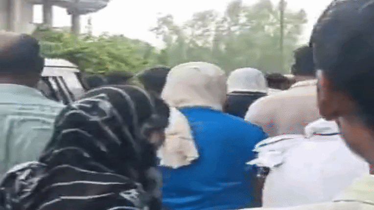 शव लेकर ससुराल पहुंचे परिजन, पति-सास की गिरफ्तारी की मांग