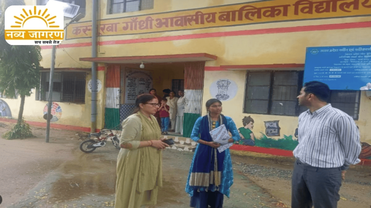 छात्राओं से किया संवाद, 100% उपस्थिति अनिवार्य