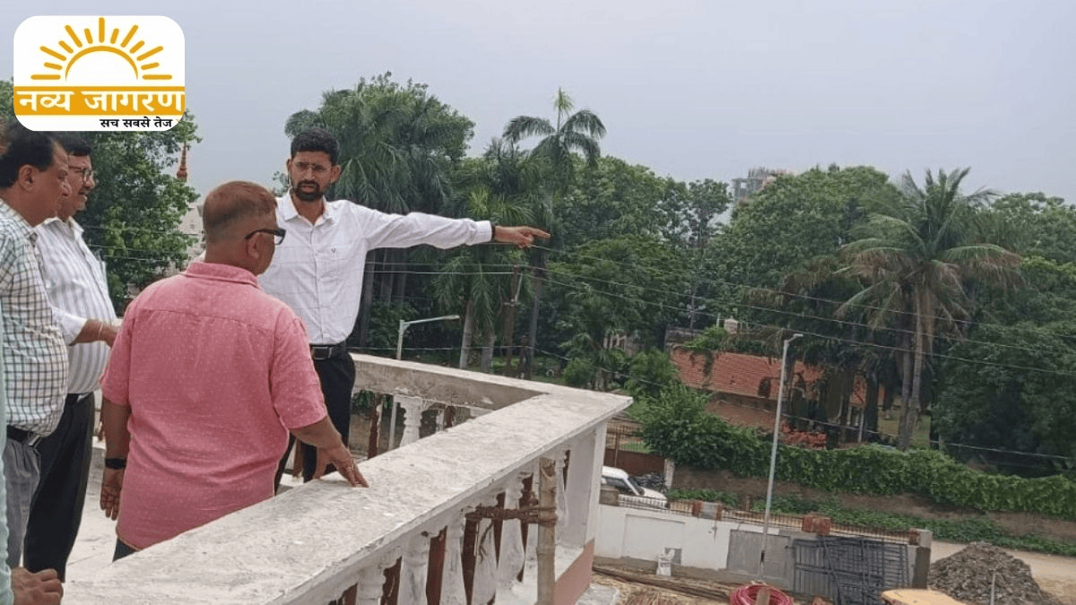 निरीक्षण में निर्माण कार्यों की समीक्षा की, समय पर काम पूरा करने के दिए निर्देश 