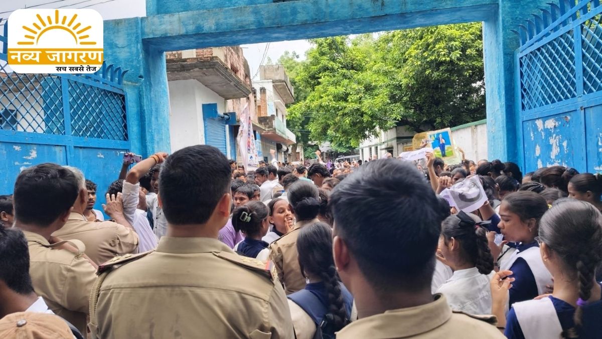 बिजल, पानी की समस्या से जूझ रहे है छात्र, प्रदर्शन को तेज करने की दी चेतावनी