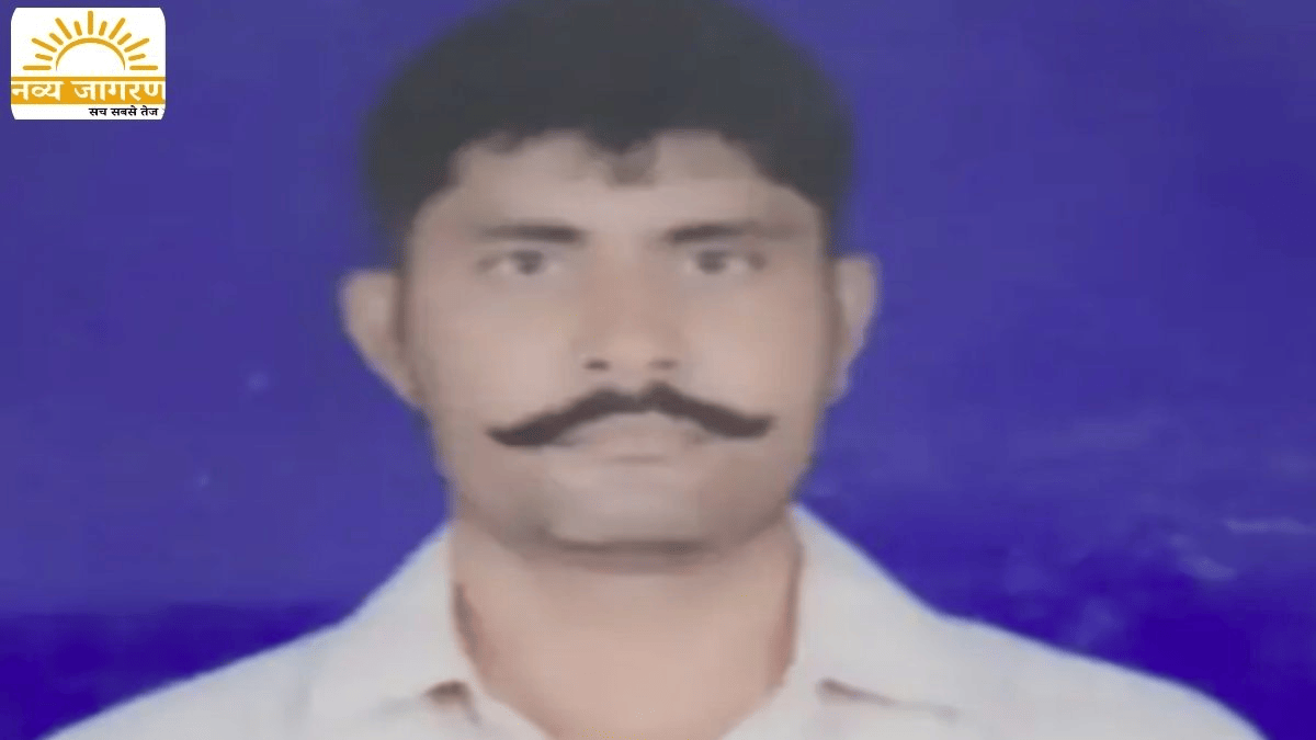 परिजनों ने शव को बाहर रखकर किया प्रदर्शन, डॉक्टरों पर लगाया लापरवाही का आरोप