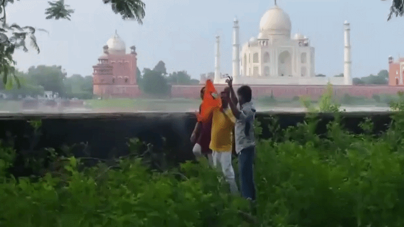 मेहताब बाग में किया शिव चालीसा का पाठ, आरती का वीडियो वायरल