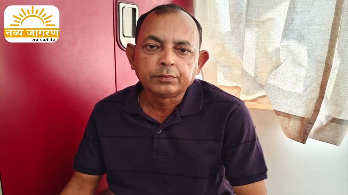 रिटायर्ड शिक्षिका से मांगे 10 हजार रुपये, एंटी करप्शन टीम ने बाबू को दबोचा