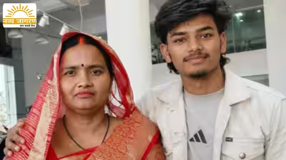 बाइक समेत ट्रेलर के नीचे आए, दवा लेने जा रहे थे आजमगढ़ 