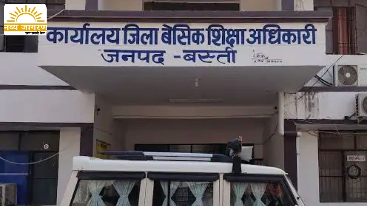 मध्याह्न भोजन बंद मिलने पर हुई कार्रवाई, राशन बेचने की शिकायत पर शिक्षक भी निलंबित
