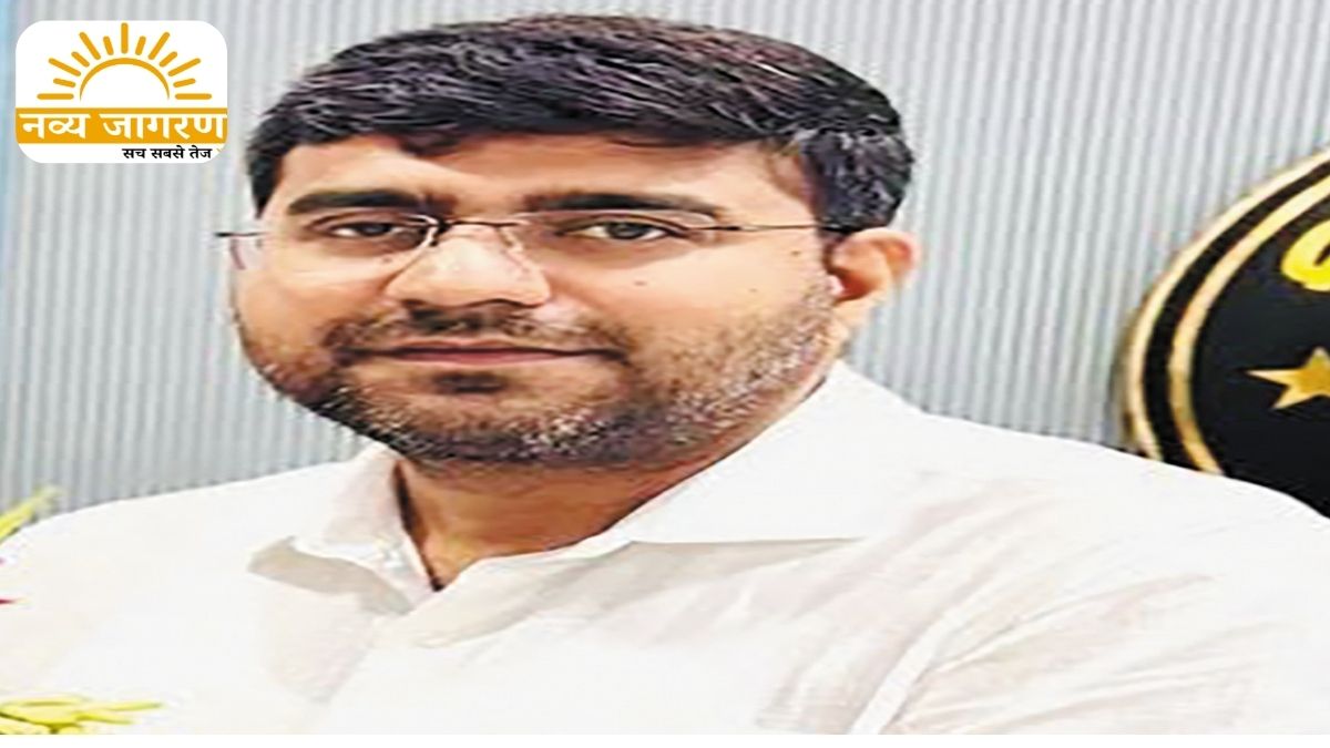 डीएम ने उपायुक्त को लगाई कड़ी फटकार, बोले- व्यापारी और मेरा समय क्यों बर्बाद कर रहे?