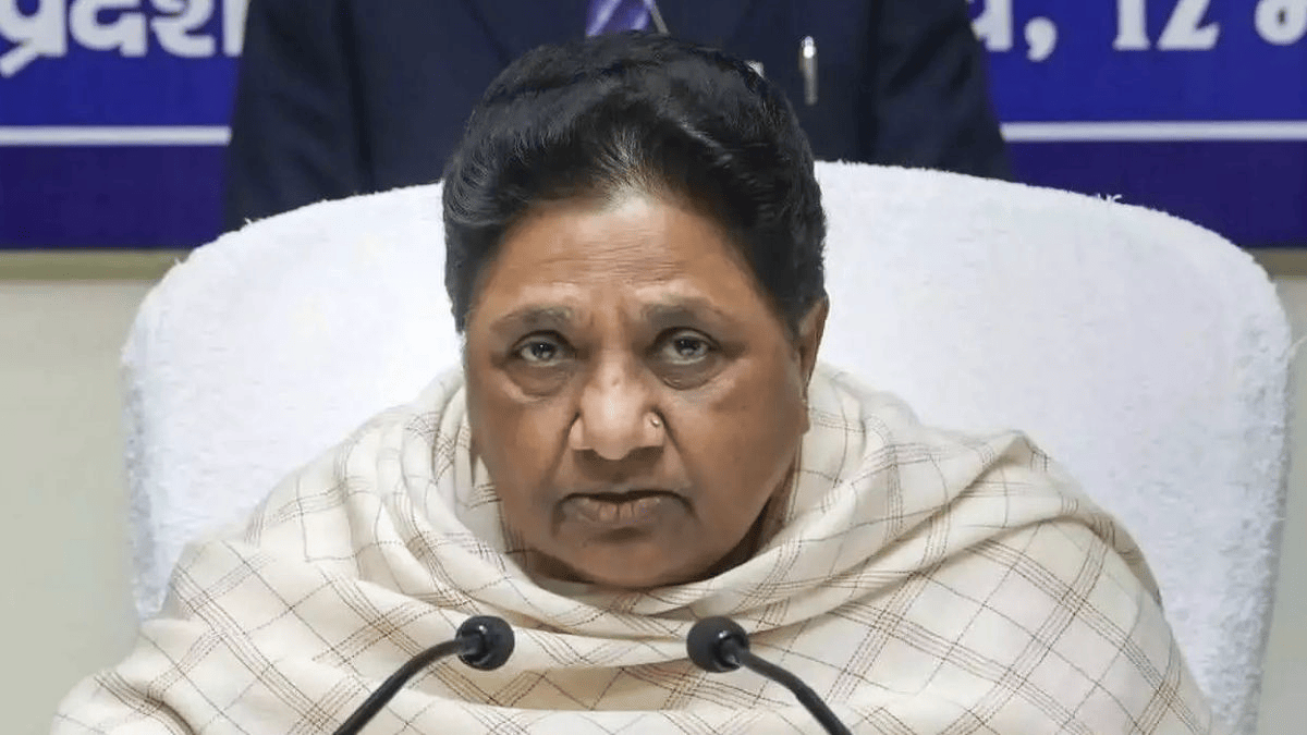 बैठक से रखा दूर, बड़ी जिम्मेदारी पर भी लगाई रोक