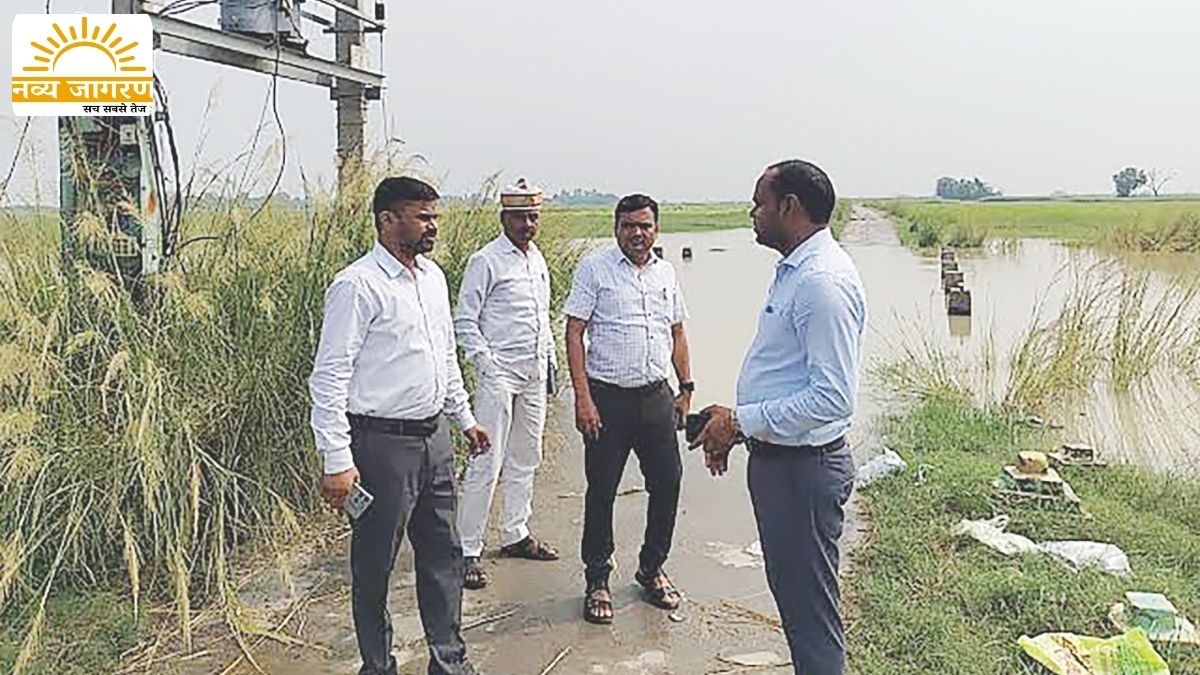 ग्रामीणों से मिलकर जाना उनका हाल, राजस्व टीम को निगरानी के दिए निर्देश