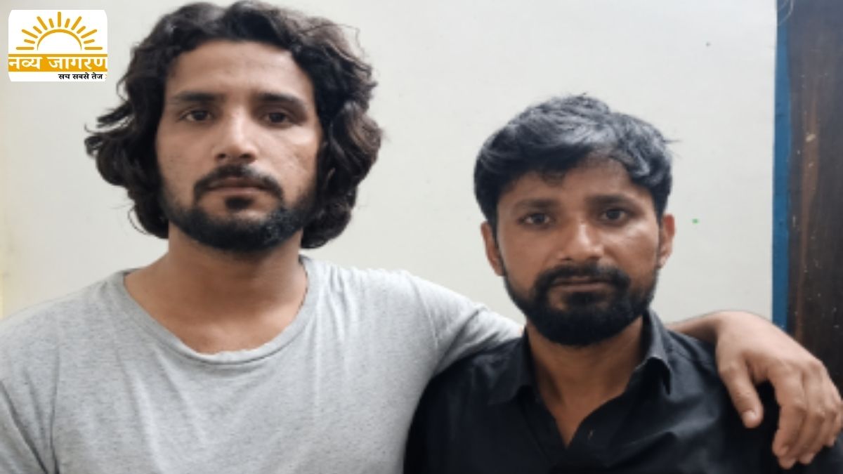 एटीएम बूथ से किए थे लूटपाट, एक के पैर में लगी गोली