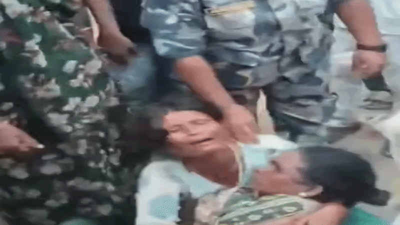 चॉकलेट लेकर जा रही थी नेपाल, मारपीट का आरोप